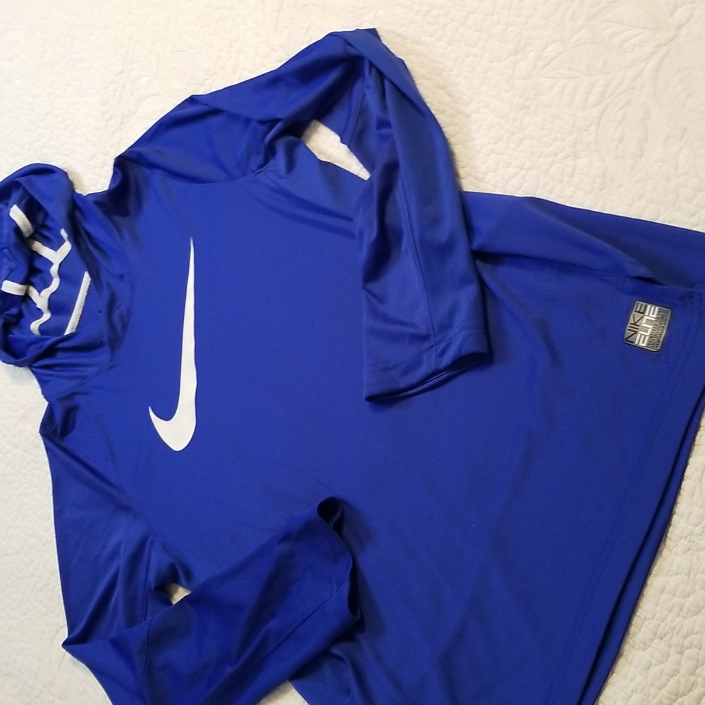 NIKE DRI-FIT MESH BACK HOODIE